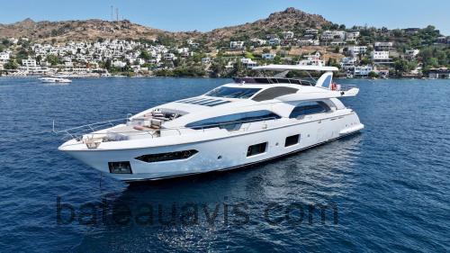 Azimut Grande 100 fiche technique et avis